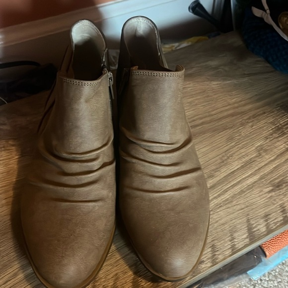 Life Stride Shoes - Life Stride Brown Ankle Booties